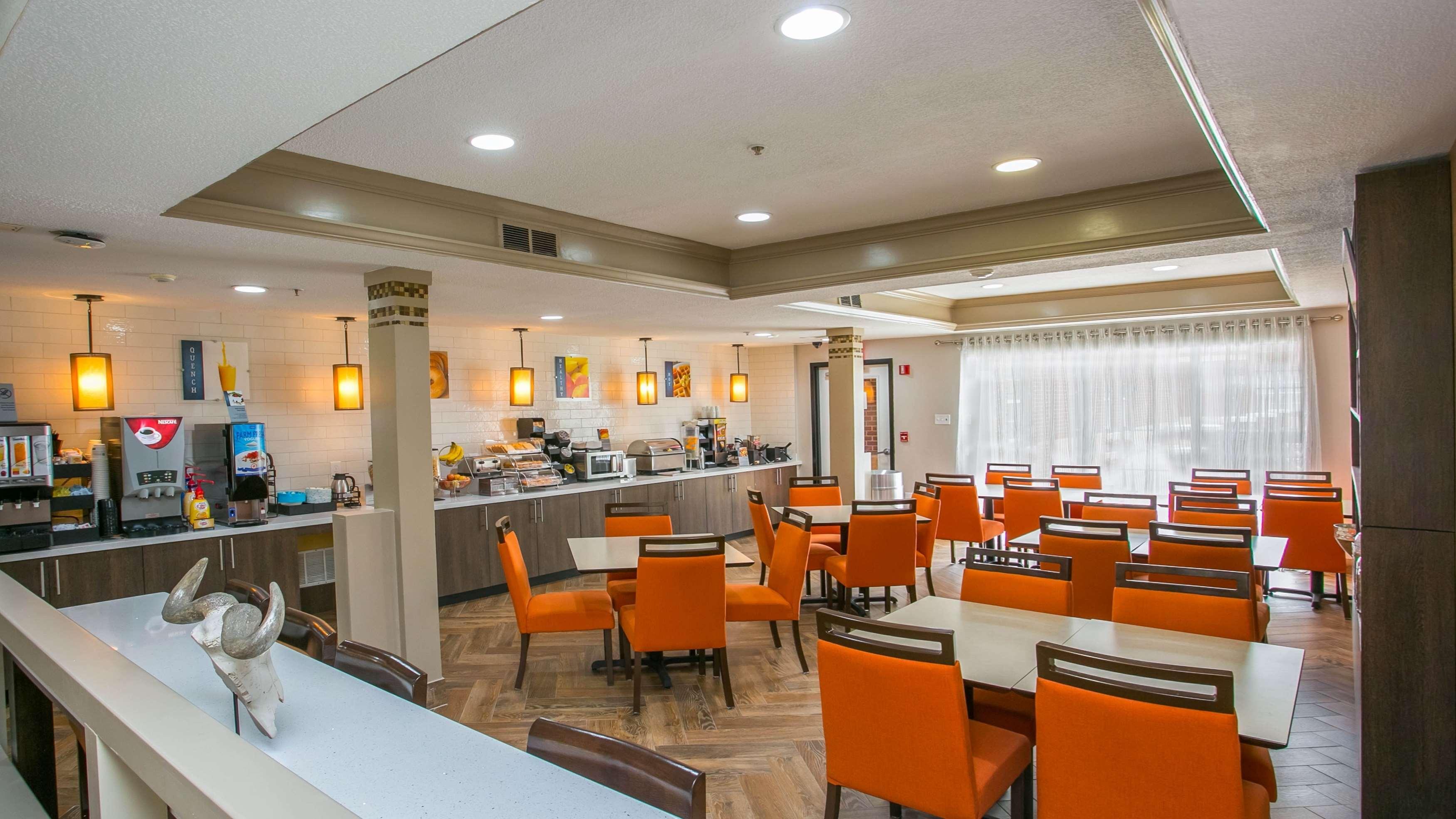 Best Western Plus Addison/Dallas Hotel Exterior foto